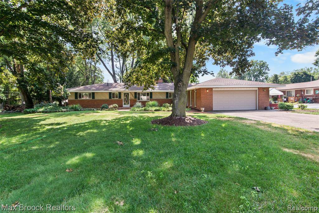 31541 Rocky CrescentT, Farmington Hills, MI 48336