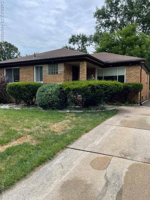 21911 Kenosha Street, Oak Park, MI 48237
