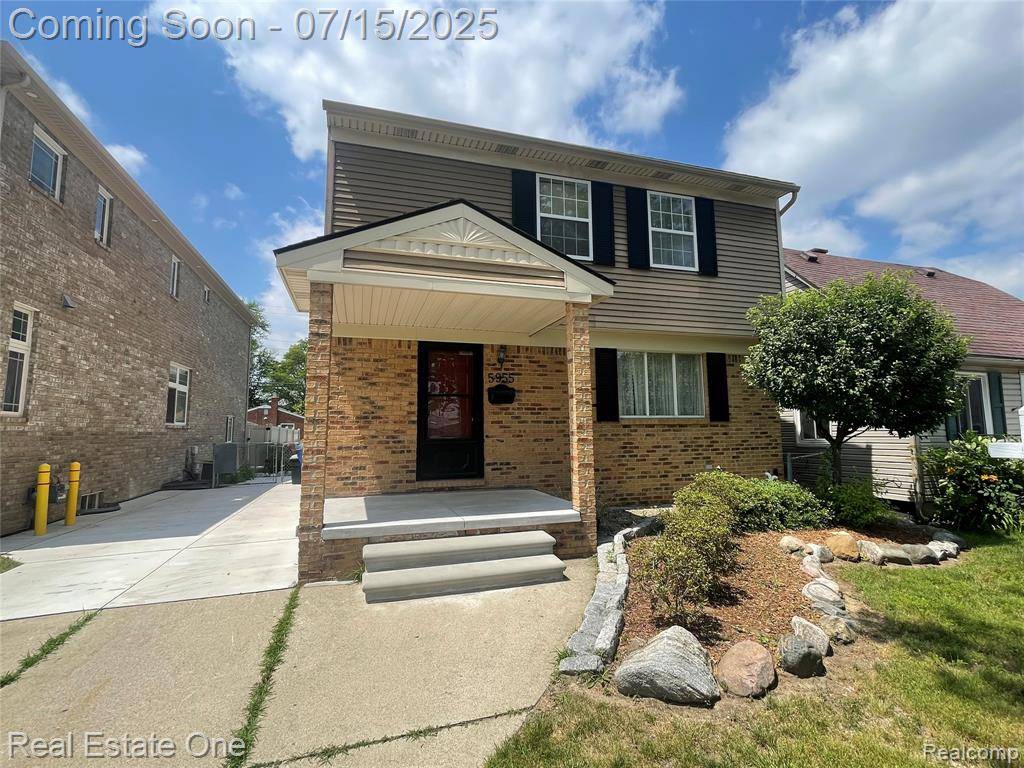 5955 BEECH DALY RD, Dearborn Heights, MI 48127