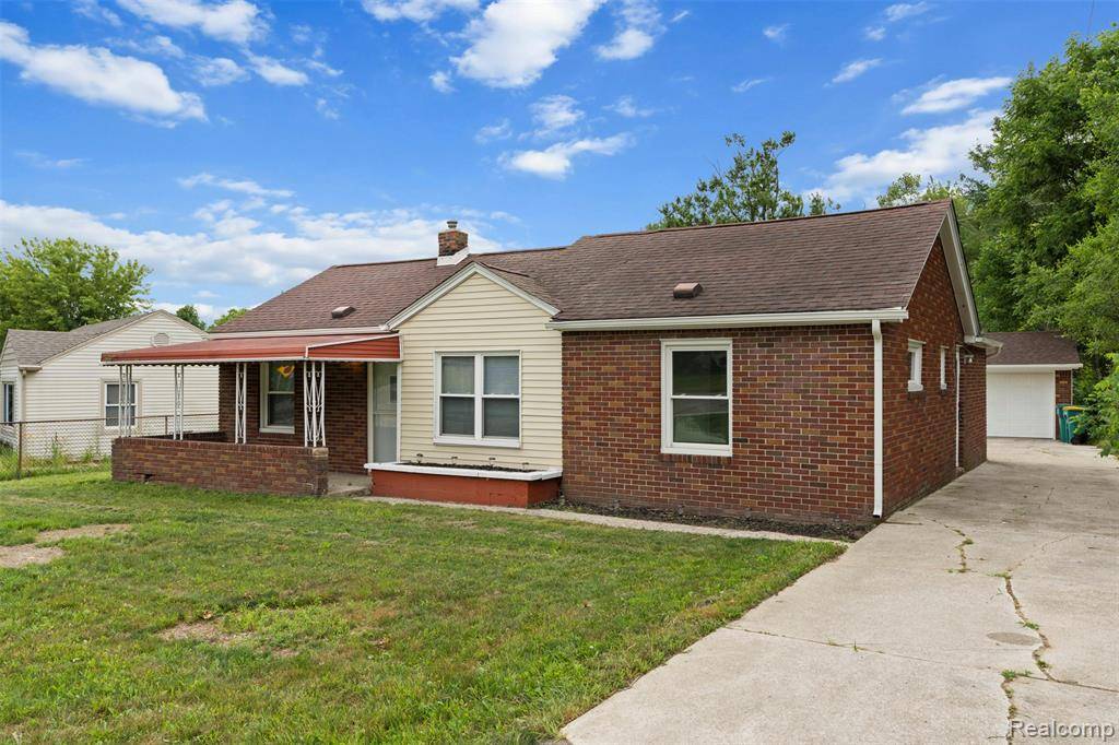 25590 MIDDLEBELT Road, Huron Twp, MI 48134