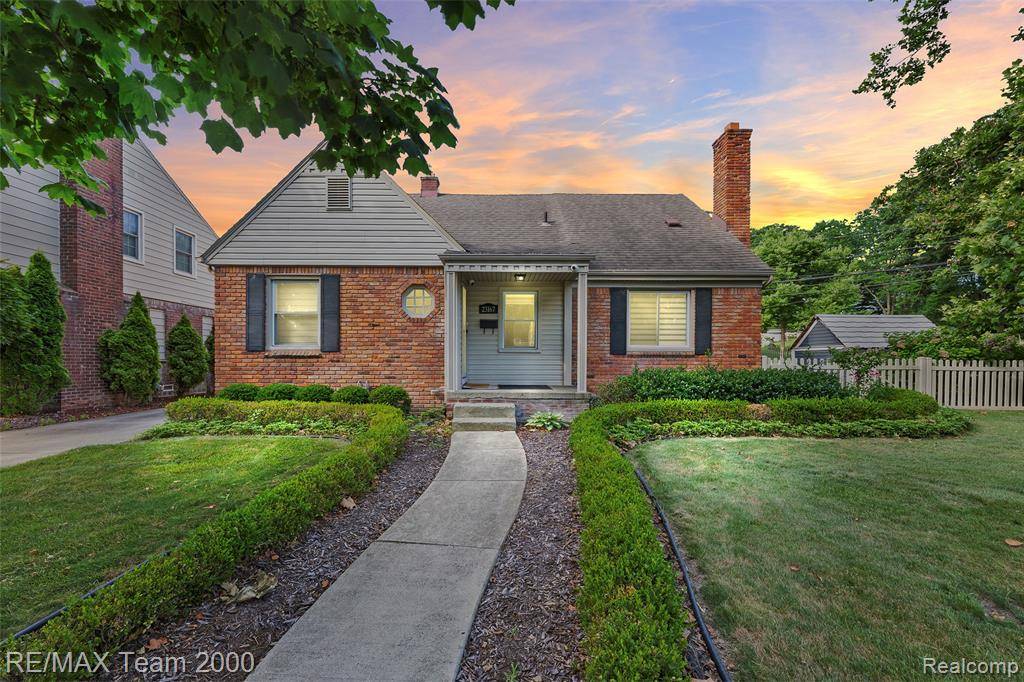 Dearborn, MI 48128,23167 Cromwell Street