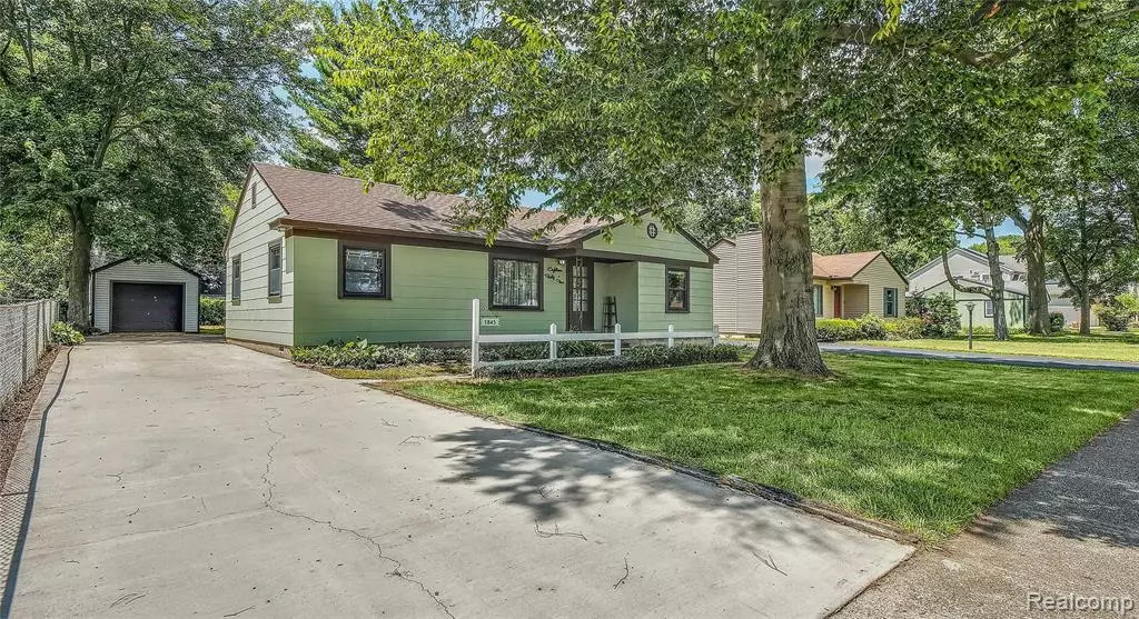 1845 Van Courtland Drive, Troy, MI 48083