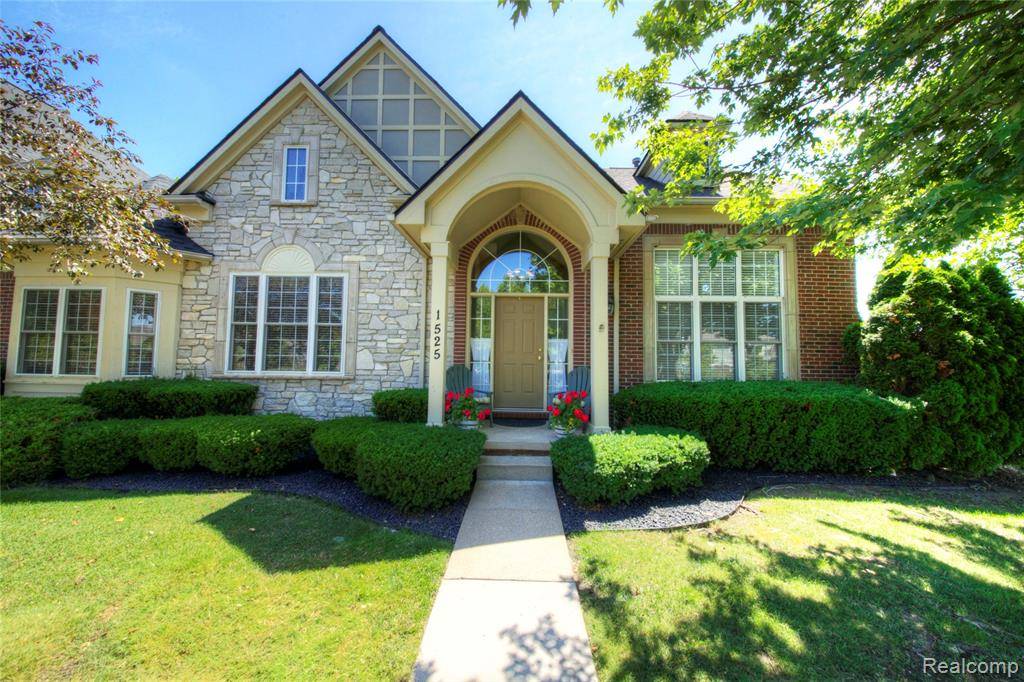 1525 Peninsula Court, Canton Twp, MI 48187
