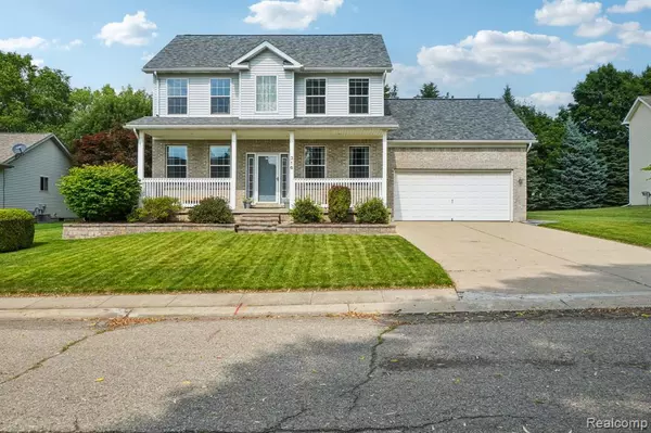 316 Valleyview Drive, Linden, MI 48451