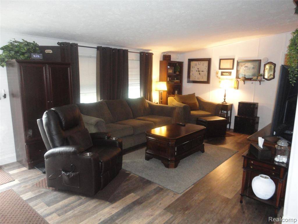 Van Buren Twp, MI 48111,5933 Vernon
