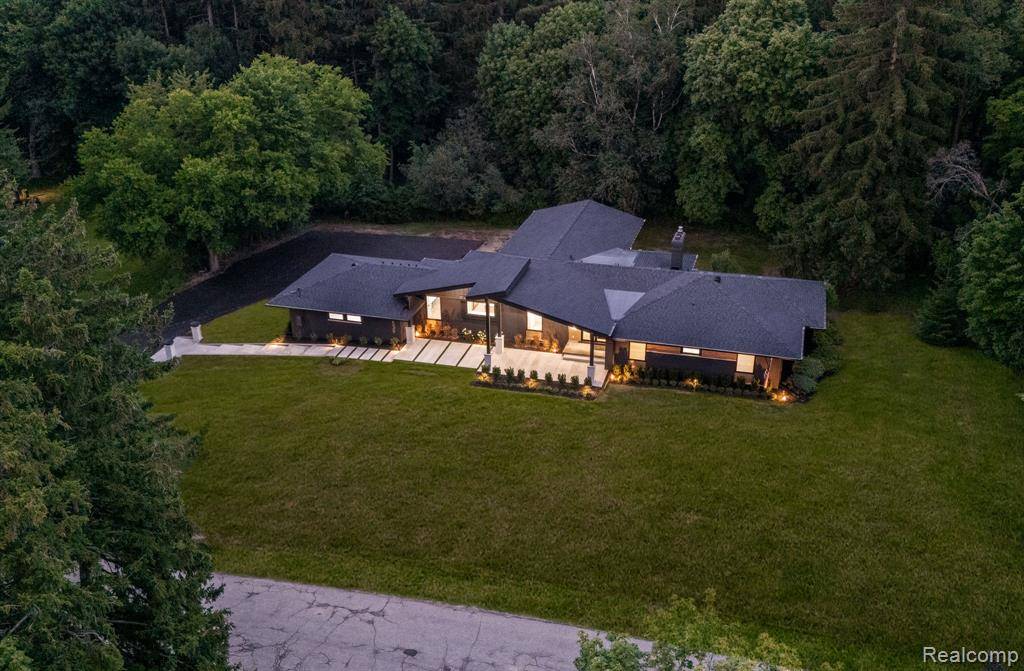 3539 Walbri Dr., Bloomfield Hills, MI 48304