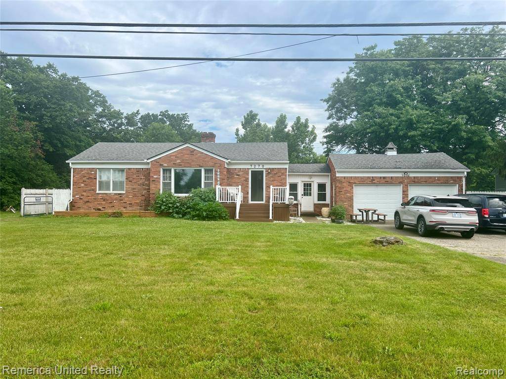 7270 Elizabeth Lake Road, Waterford Twp, MI 48327