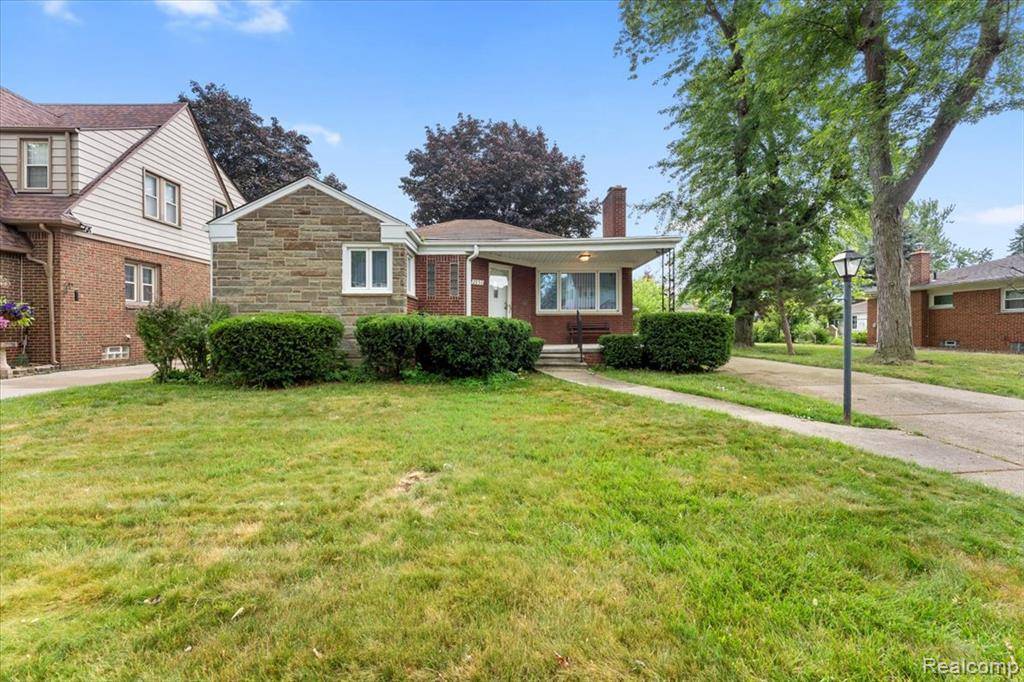 2953 Rosewood Street, Trenton, MI 48183