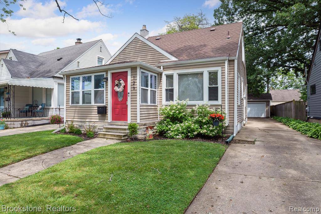 129 S Edgeworth Avenue, Royal Oak, MI 48067