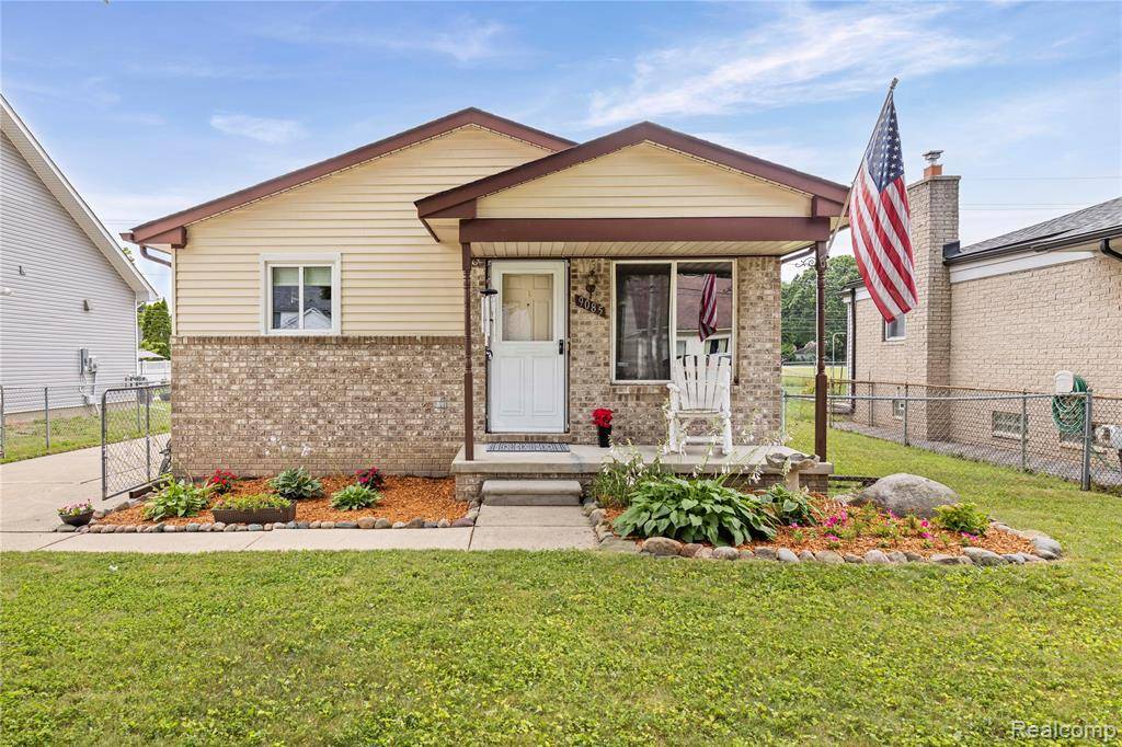 Livonia, MI 48150,9085 Deering Street