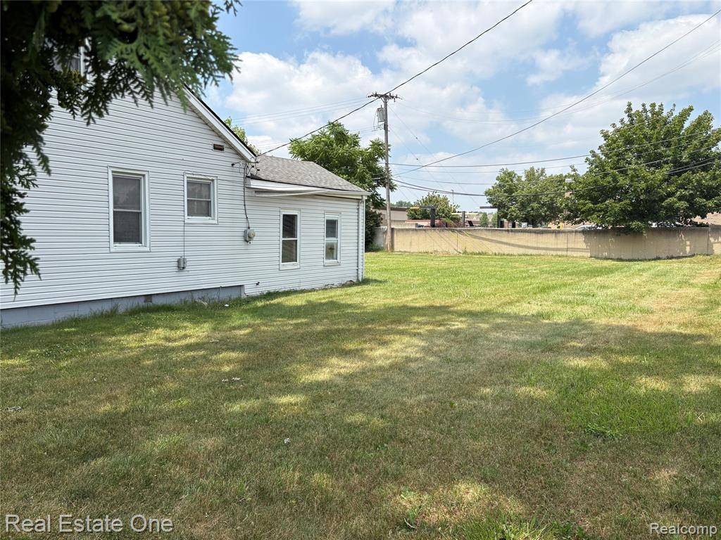 Warren, MI 48092,5873 Elmgrove Avenue