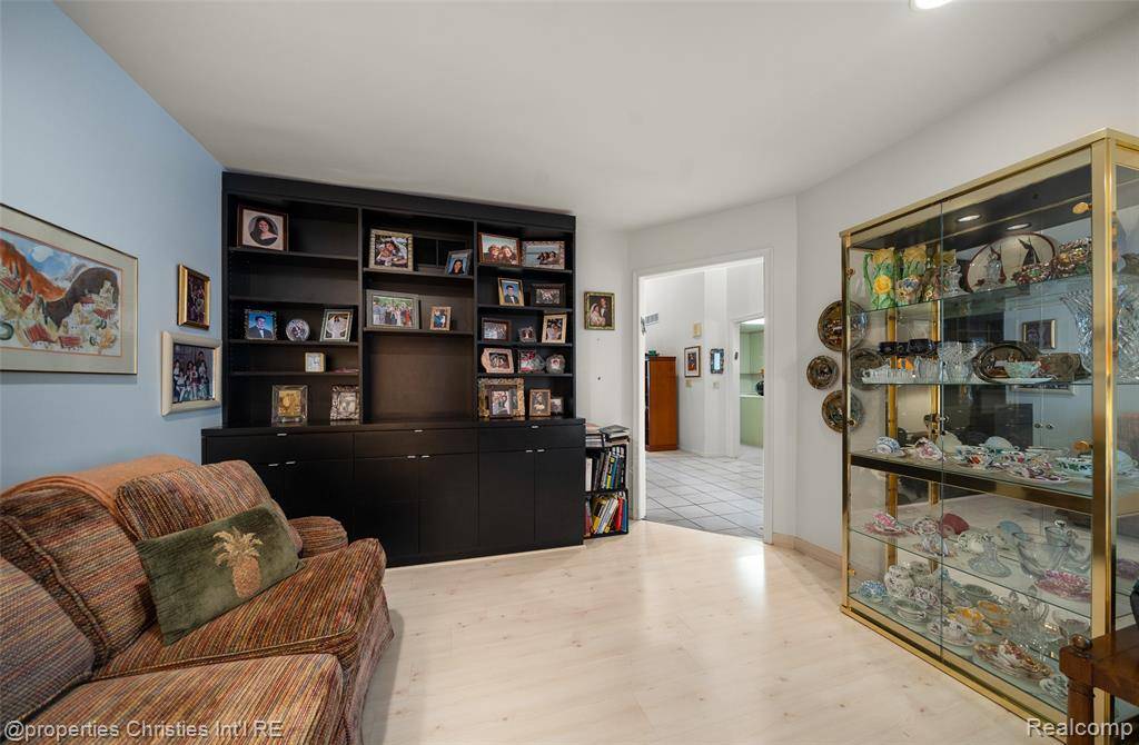 West Bloomfield Twp, MI 48322,7569 Danbury Circle