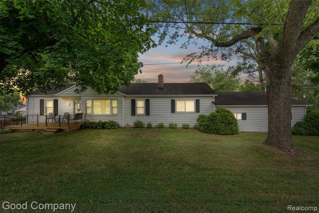 265 S Grey Road, Auburn Hills, MI 48326