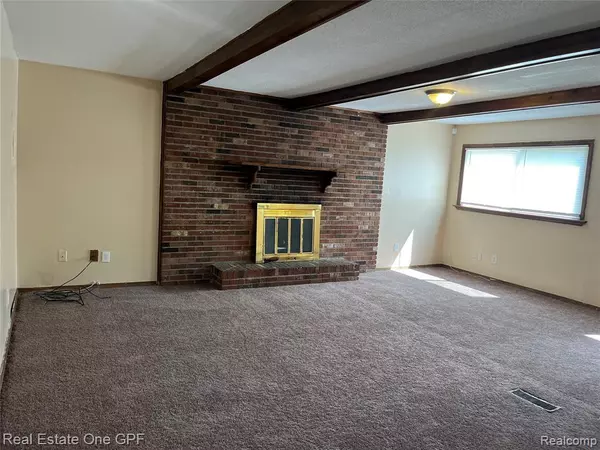 Warren, MI 48089,11267 JACKSON Avenue