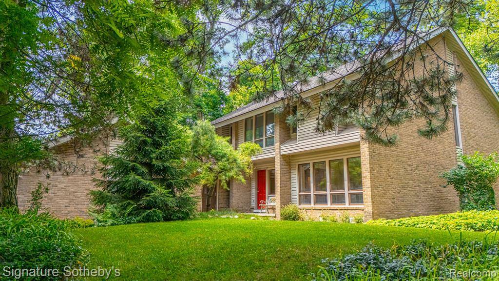 26311 W 14 Mile Road, Franklin Vlg, MI 48025