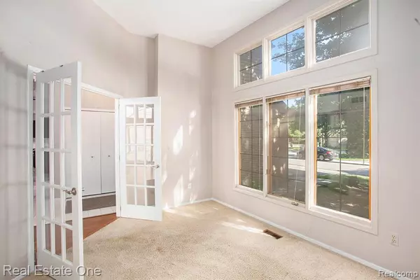 West Bloomfield Twp, MI 48323,6630 Heron Point