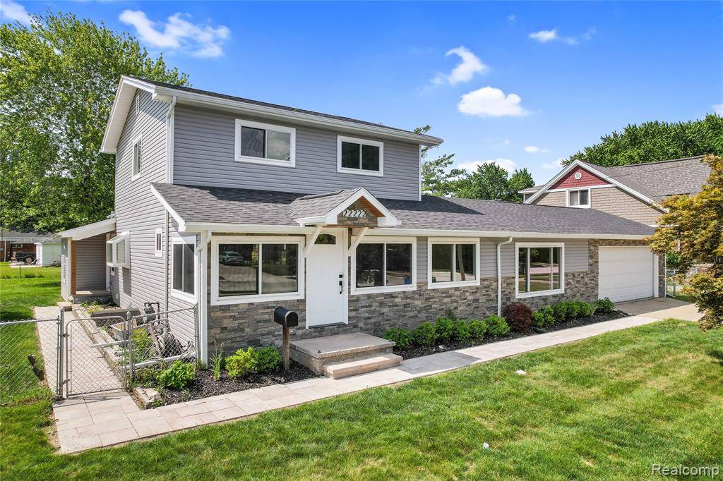 22222 Evergreen Street, St. Clair Shores, MI 48082