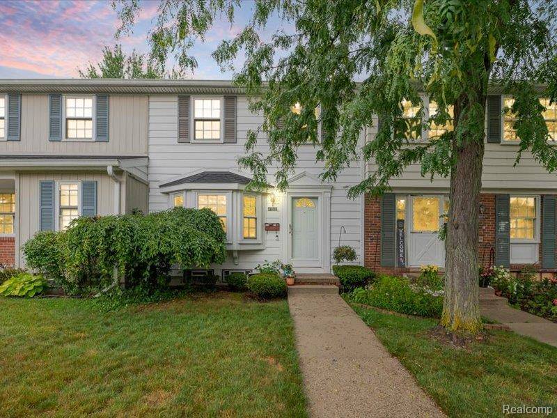 41376 Lehigh Lane, Northville, MI 48167