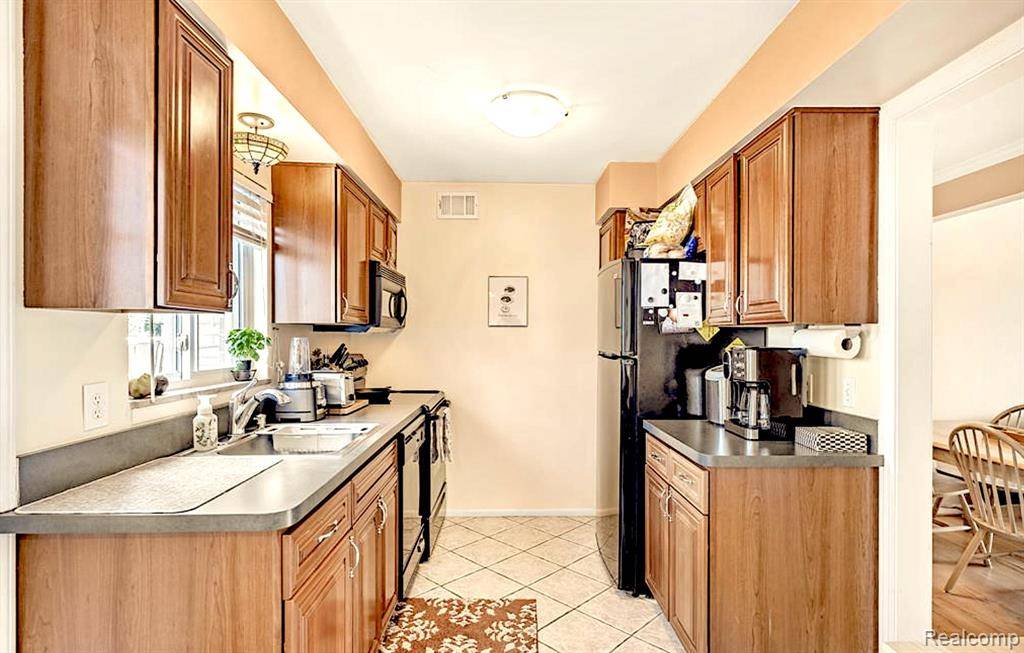 Royal Oak, MI 48073,4822 Mansfield Avenue