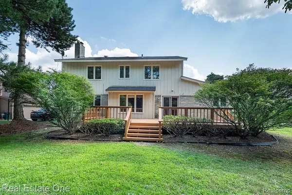Troy, MI 48098,1654 Greenwich Drive