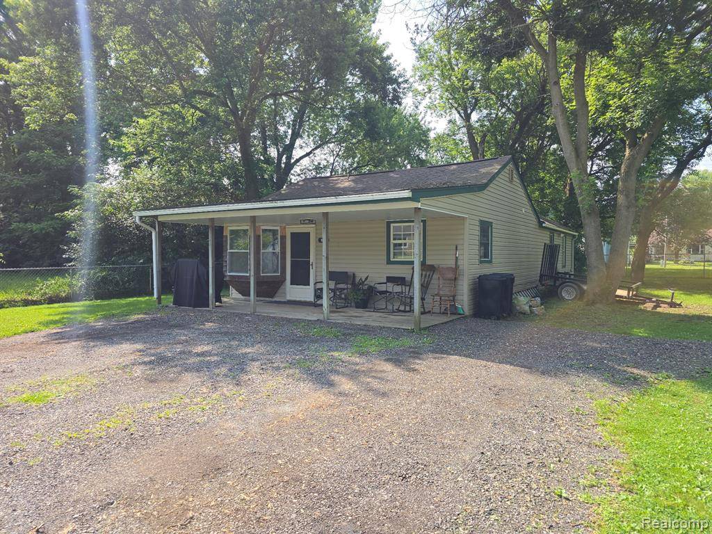 1074 Corydon Drive, Genesee Twp, MI 48458