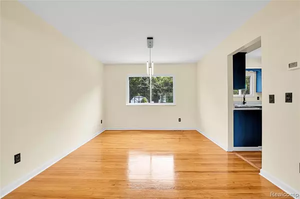 Clinton Twp, MI 48036,19128 Cheyenne Street