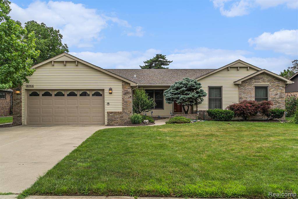 37513 Munger Drive, Livonia, MI 48154