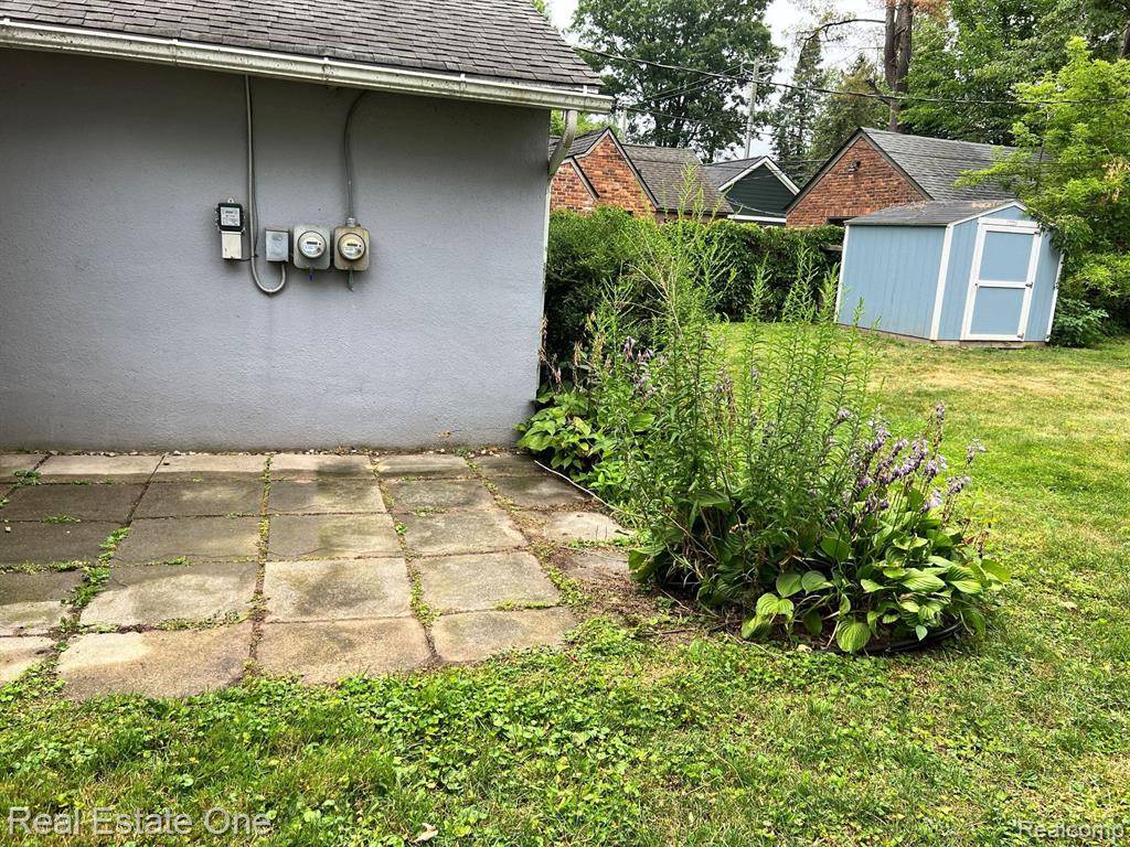 Rochester, MI 48307,313 TERRY Avenue