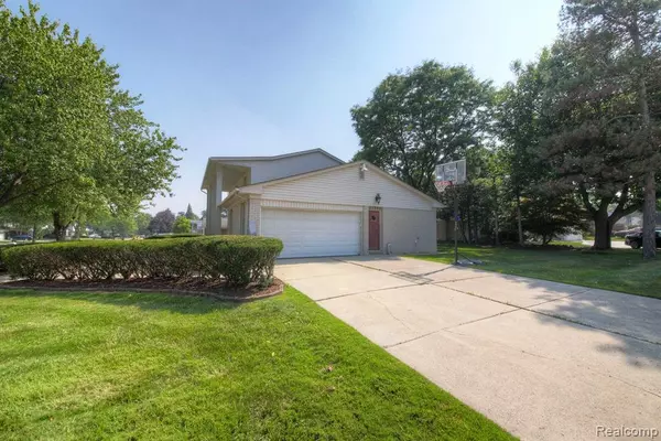 Southfield, MI 48076,27925 Arlington Drive