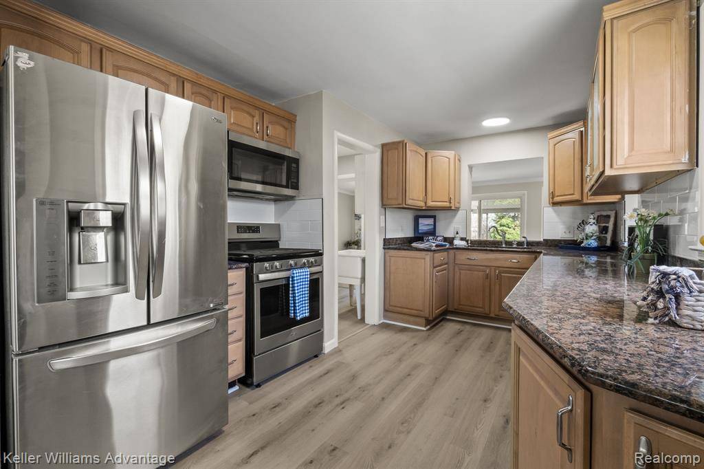 Livonia, MI 48152,18840 SUSANNA Drive