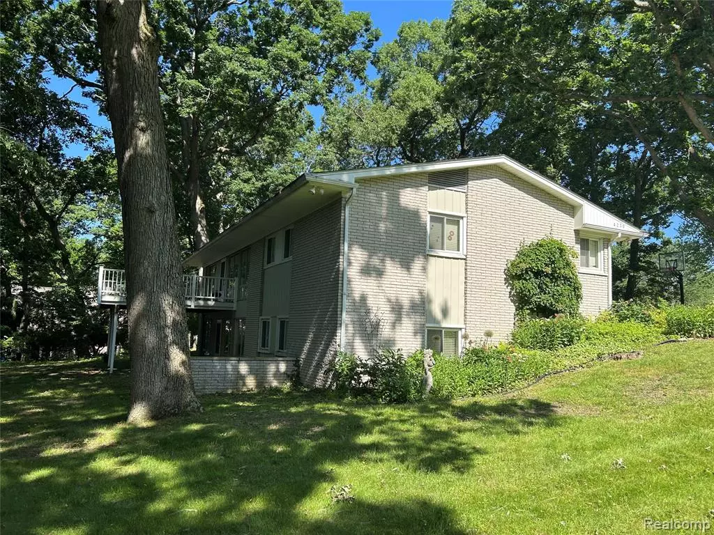 West Bloomfield Twp, MI 48323,4230 Wendell Road