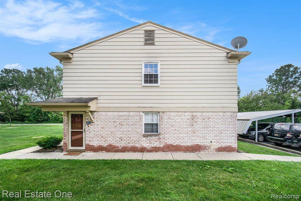 South Lyon, MI 48178,204 Princeton Drive