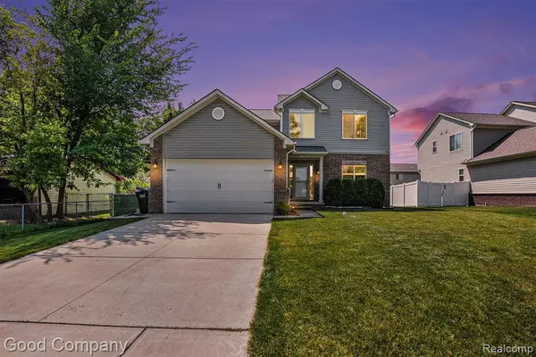 2920 Hartline Drive, Rochester Hills, MI 48309