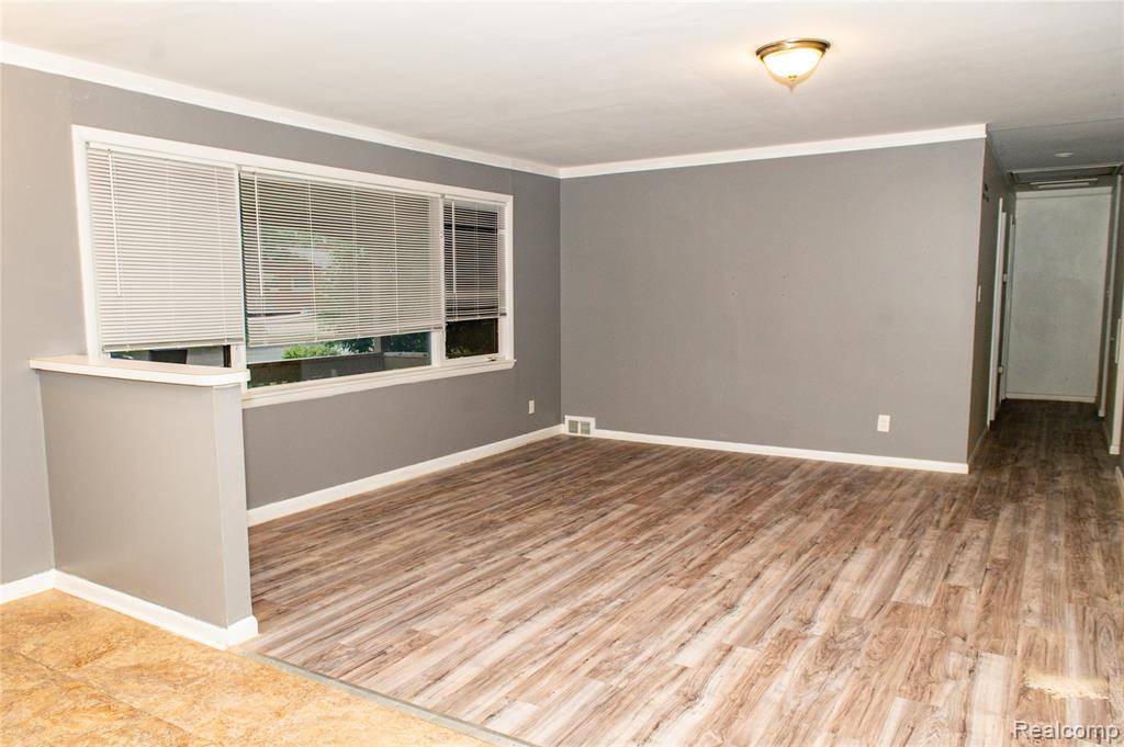 Warren, MI 48092,32044 Knollwood Drive