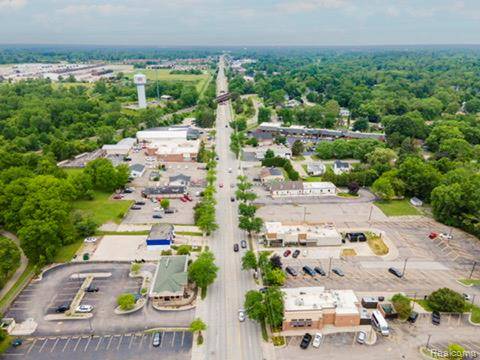 Grand Blanc, MI 48439,11319 S Saginaw Street