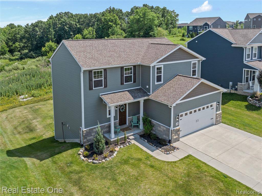 2838 Bogues View Drive, Howell, MI 48843