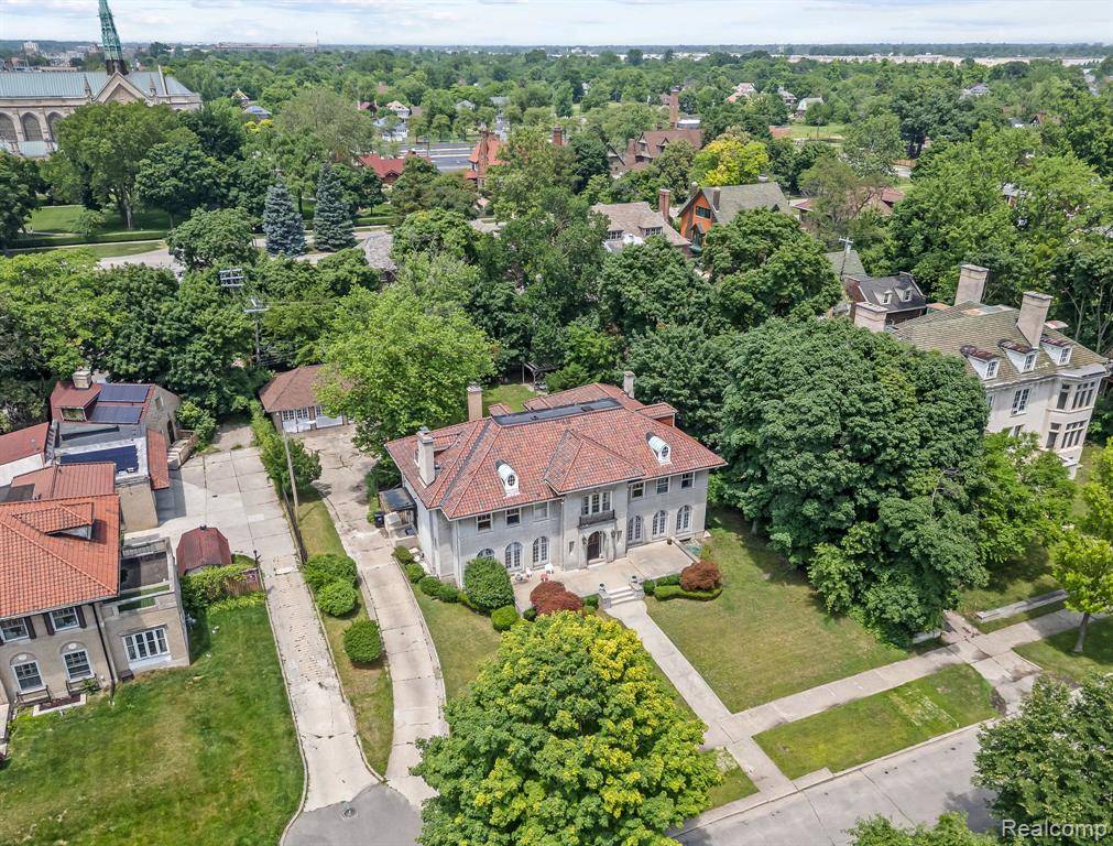 Detroit, MI 48202,55 Arden Park Boulevard