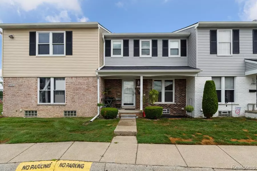 37065 Brynford Drive, Clinton Twp, MI 48036
