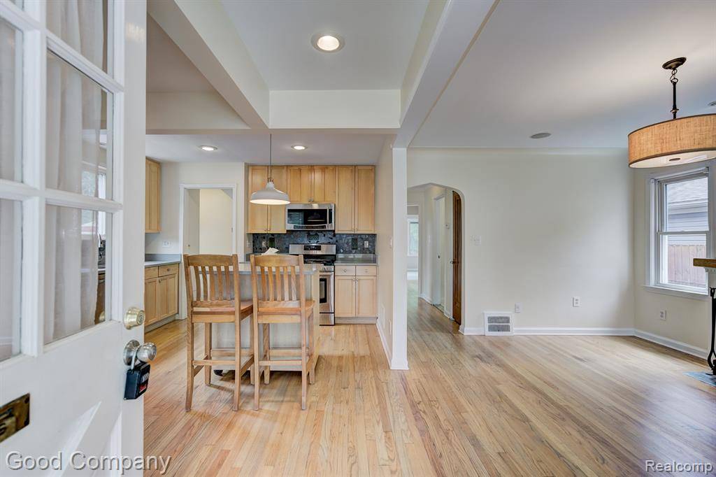 Ferndale, MI 48220,1517 W Troy Street