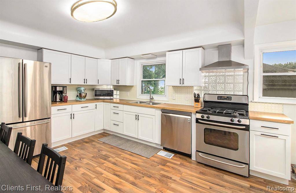 Dearborn, MI 48124,2407 Geneva Street