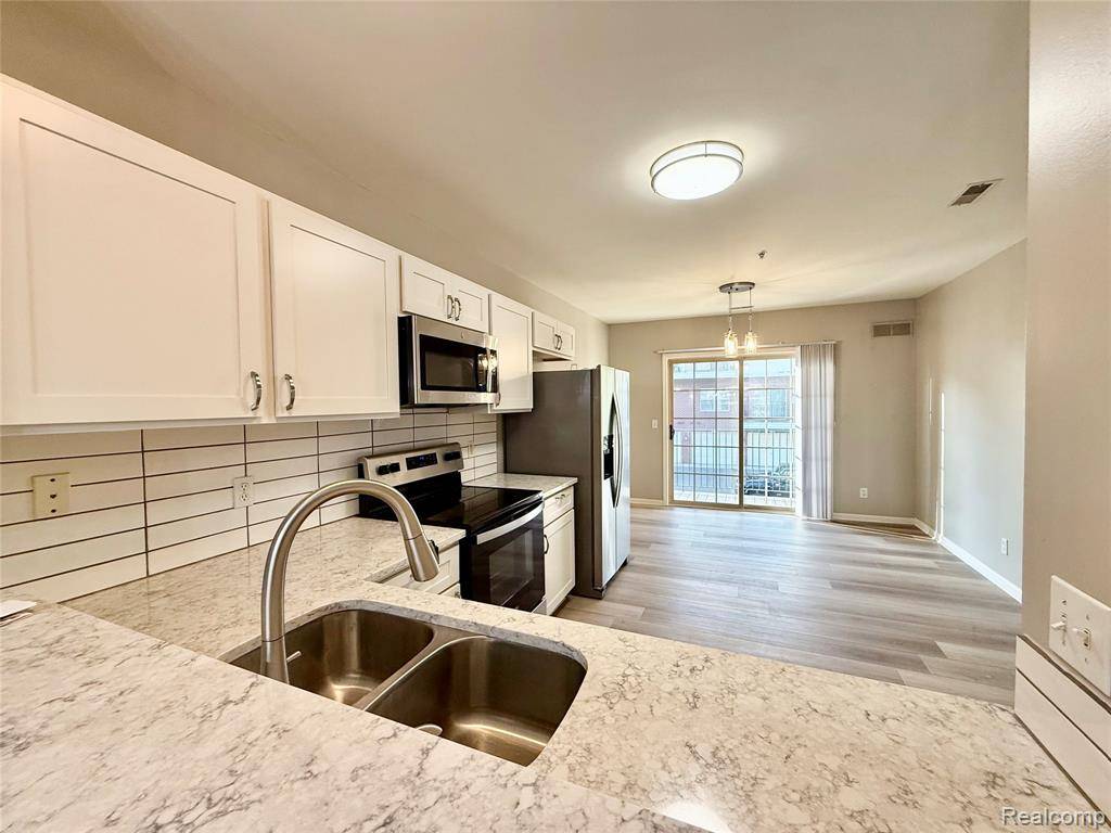 Troy, MI 48084,3201 Newbury Place