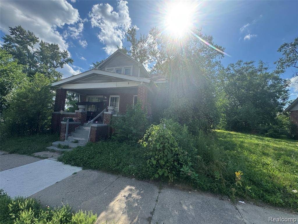 Detroit, MI 48227,15375 Freeland Street