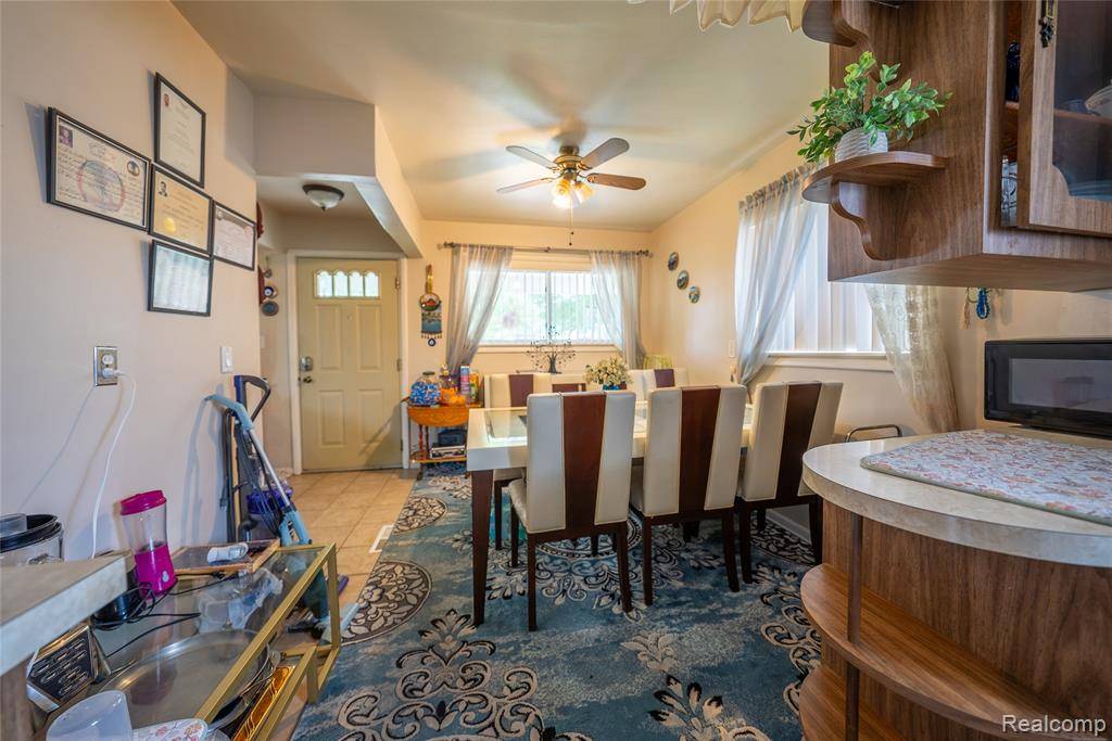 Dearborn Heights, MI 48125,4442 McKinley Street