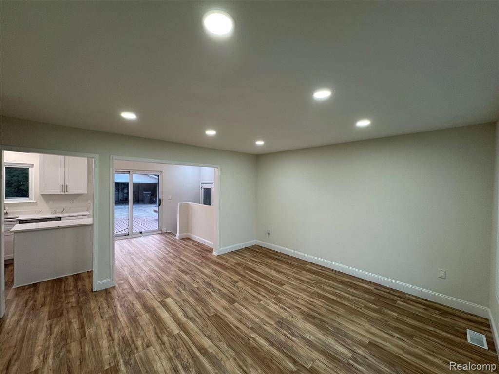 Clinton Twp, MI 48038,42113 CLAYTON Street
