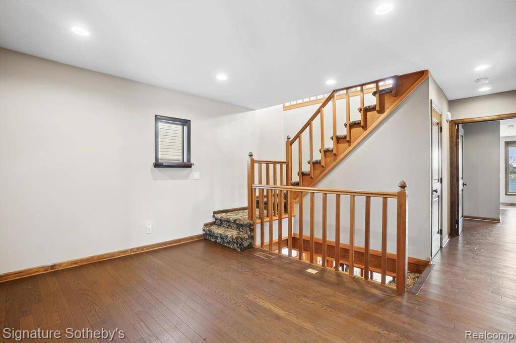 Waterford Twp, MI 48329,3806 ISLAND PARK Drive