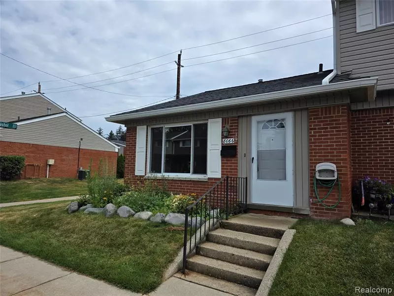 8066 Coventry Street, Westland, MI 48185