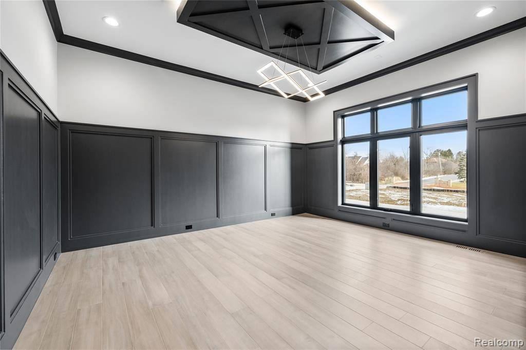 Oakland Twp, MI 48306,2555 Fairway Court
