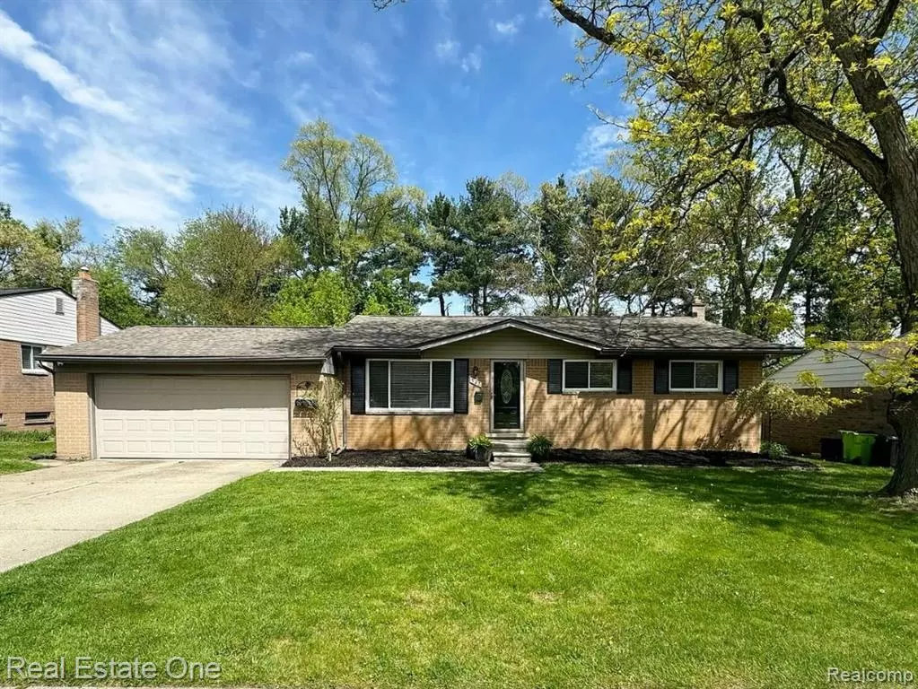 Rochester, MI 48307,722 Miller Avenue