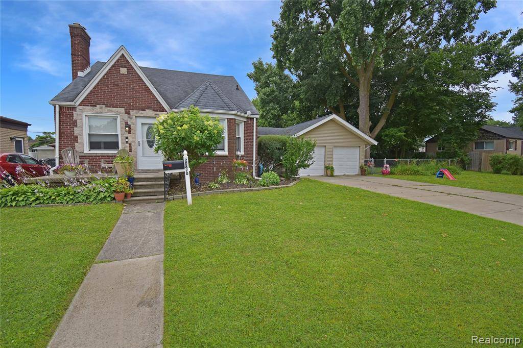 20870 Lange Street, St. Clair Shores, MI 48080