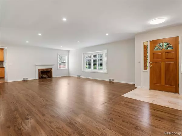 Bloomfield Hills, MI 48302,2645 Ayrshire Drive